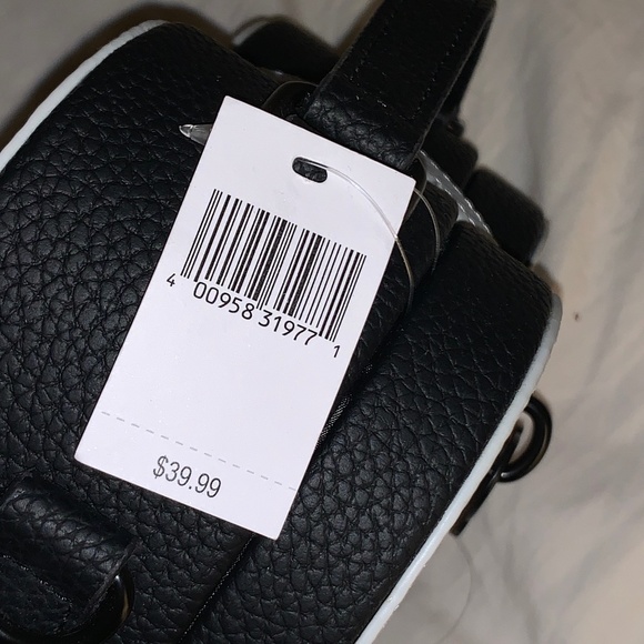 🎃 Loungefly Disney Heart Jack & Sally "Til' the End" Purse – New with Tags! 🎃 - Picture 5 of 11